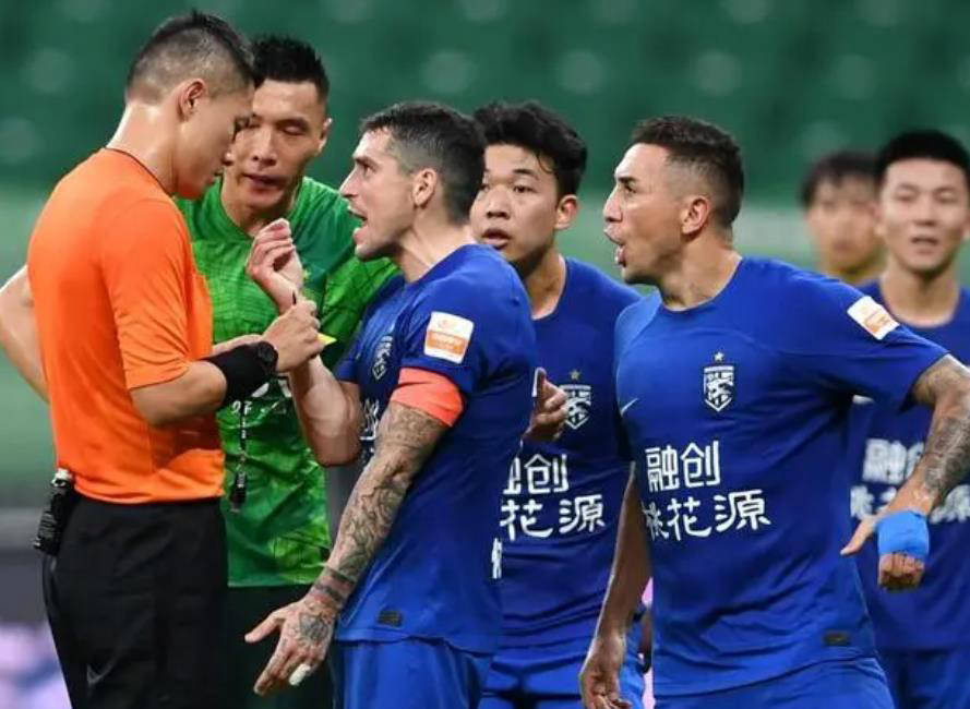 欧联窗口期走向成谜;武汉三镇更衣室发声;震撼外界;球探报告显示潜力-九游会娱乐平台